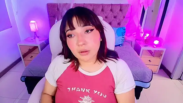 Snapshot of Emma_monserrat chatting on 18, 10, 2025 Emma monserrat online show from 18, 10, 2025