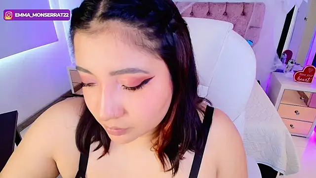 Snapshot of Emma_monserrat chatting on 29, 10, 2025 Emma monserrat online show from 29, 10, 2025