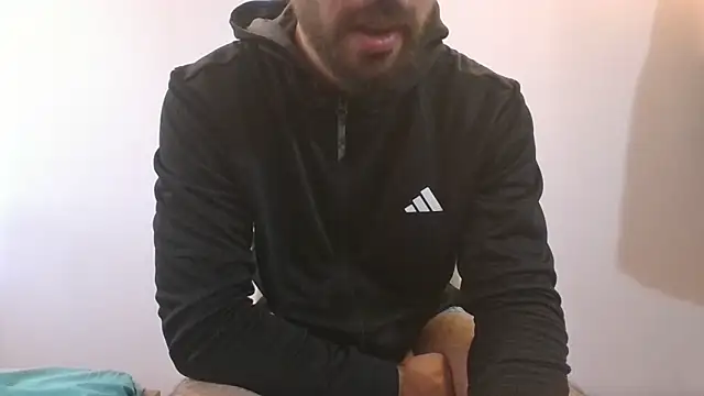 Snapshot of Turkboy_17 chatting on 9, 3, 2025 Turkboy 17 online show from 9, 3, 2025