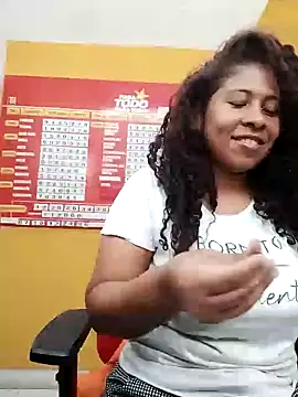 Snapshot of Ivon-09 chatting on 2, 2, 2025 Ivon-09 online show from 2, 2, 2025