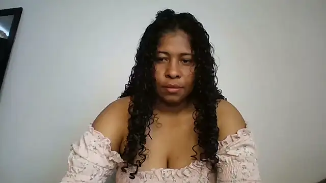 Snapshot of Ivon-09 chatting on 26, 9, 2025 Ivon-09 online show from 26, 9, 2025