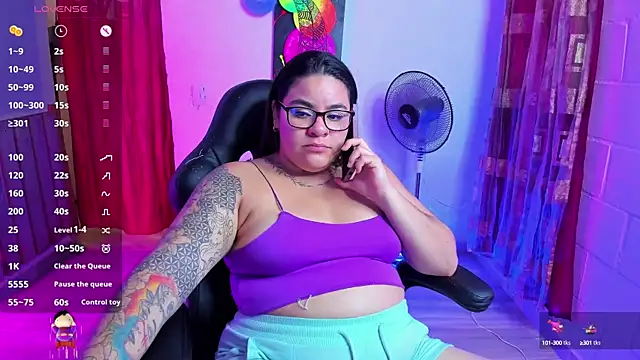 Snapshot of Sharon_hils chatting on 17, 2, 2025 Sharon hils online show from 17, 2, 2025