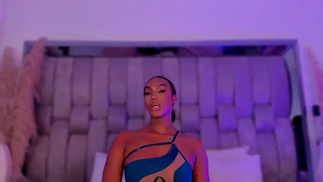 ChaynnaCooper online show from 3, 2, 2026