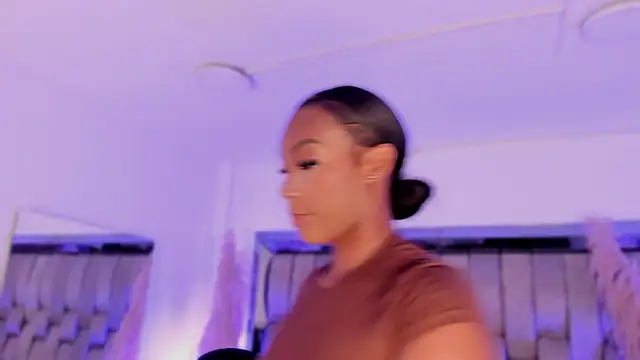 ChaynnaCooper online show from 16, 2, 2026