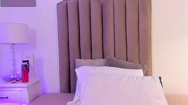 Snapshot of SamanthaFerrer__ chatting on 6, 2, 2025 SamanthaFerrer online show from 6, 2, 2025