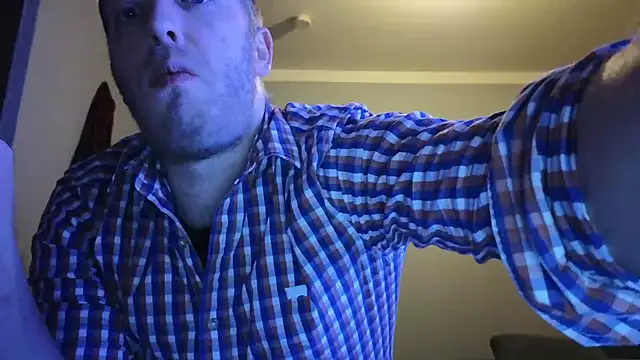 Snapshot of Henner33 chatting on 11, 1, 2025 Henner33 online show from 11, 1, 2025