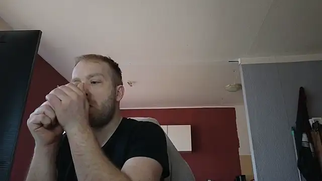 Snapshot of Henner33 chatting on 12, 3, 2026 Henner33 online show from 12, 3, 2026