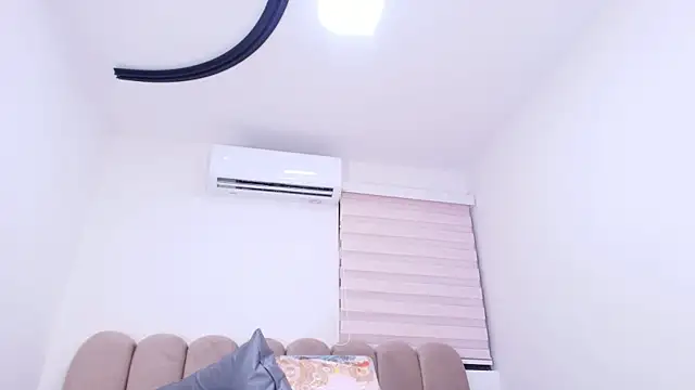 Snapshot of nicol_f chatting on 5, 12, 2025 nicol f online show from 5, 12, 2025