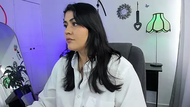 Snapshot of GretaX-X chatting on 8, 9, 2025 GretaX-X online show from 8, 9, 2025