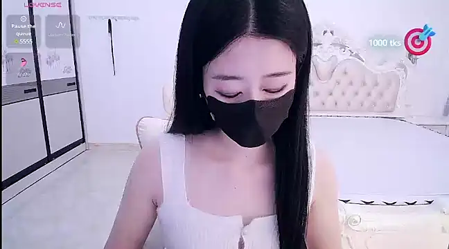 Snapshot of CN-xiaofei chatting on 1, 3, 2025 CN-xiaofei online show from 1, 3, 2025