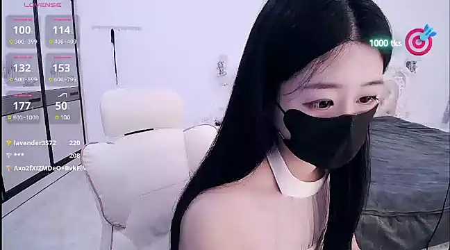 Snapshot of CN-xiaofei chatting on 3, 3, 2025 CN-xiaofei online show from 3, 3, 2025