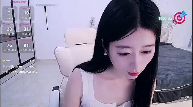 Snapshot of CN-xiaofei chatting on 6, 3, 2025 CN-xiaofei online show from 6, 3, 2025