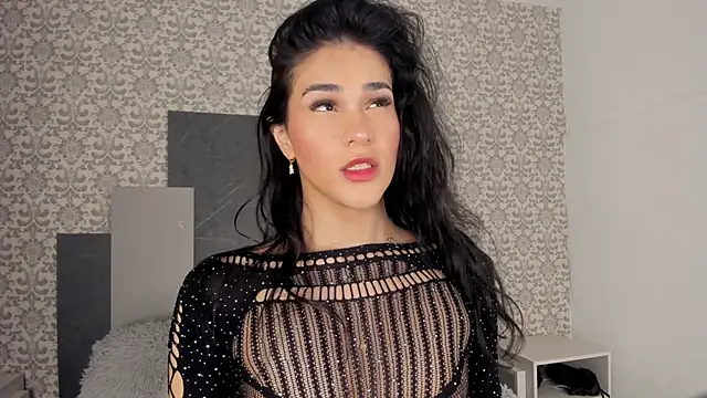 Isa Little Star online show from 10, 9, 2025