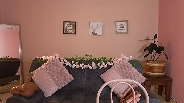 mei sweetcat online show from 5, 10, 2025