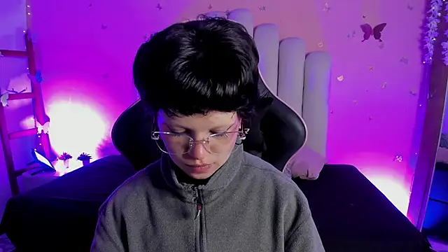 Snapshot of KatyXXX_gh chatting on 21, 3, 2025 KatyXXX gh online show from 21, 3, 2025