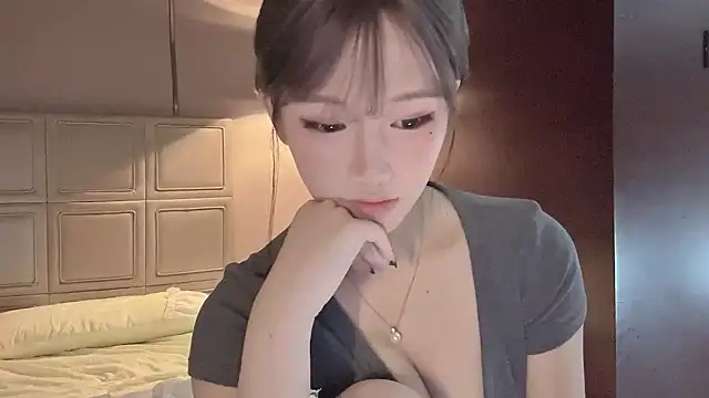 Snapshot of -XunMengLong- chatting on 21, 12, 2025 -XunMengLong- online show from 21, 12, 2025