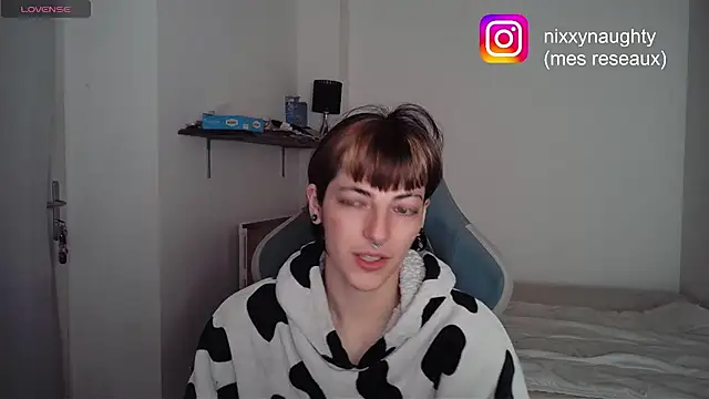 Nixxy naughty online show from 3, 2, 2025