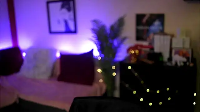 Bellis Perenis online show from 7, 10, 2025