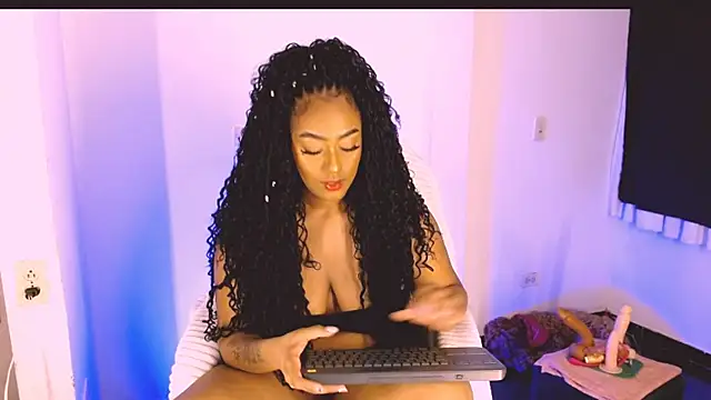 Emily Williams12 online show from 21, 9, 2025