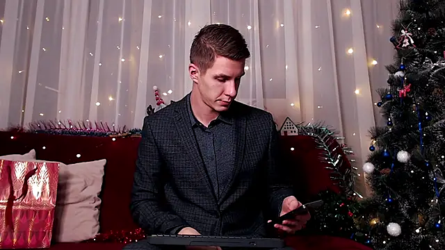 Snapshot of Chris_Brien chatting on 25, 12, 2024 Chris Brien online show from 25, 12, 2024