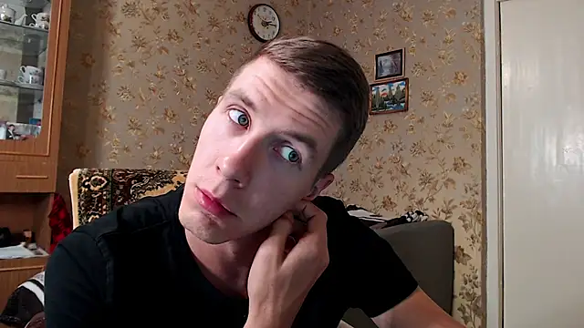 Snapshot of Chris_Brien chatting on 8, 9, 2025 Chris Brien online show from 8, 9, 2025