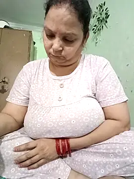 Snapshot of Kavya_kapoor chatting on 26, 10, 2025 Kavya kapoor online show from 26, 10, 2025