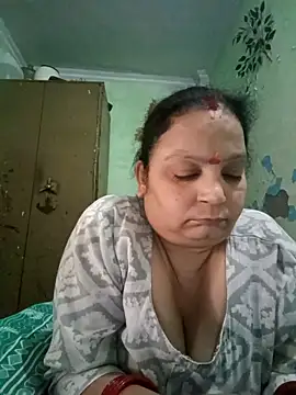 Snapshot of Kavya_kapoor chatting on 29, 10, 2025 Kavya kapoor online show from 29, 10, 2025