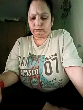 Snapshot of Kavya_kapoor chatting on 12, 11, 2025 Kavya kapoor online show from 12, 11, 2025