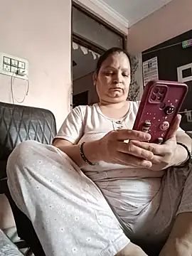 Kavya kapoor online show from 5, 7, 2026