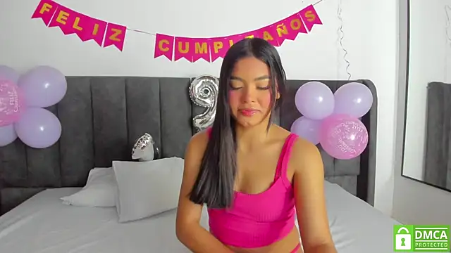 Snapshot of Rose_Evans__ chatting on 11, 3, 2025 Rose Evans online show from 11, 3, 2025