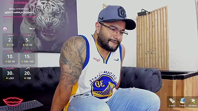 Snapshot of Luke__09 chatting on 27, 2, 2025 Luke 09 online show from 27, 2, 2025