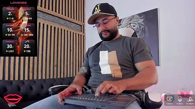 Snapshot of Luke__09 chatting on 12, 3, 2025 Luke 09 online show from 12, 3, 2025