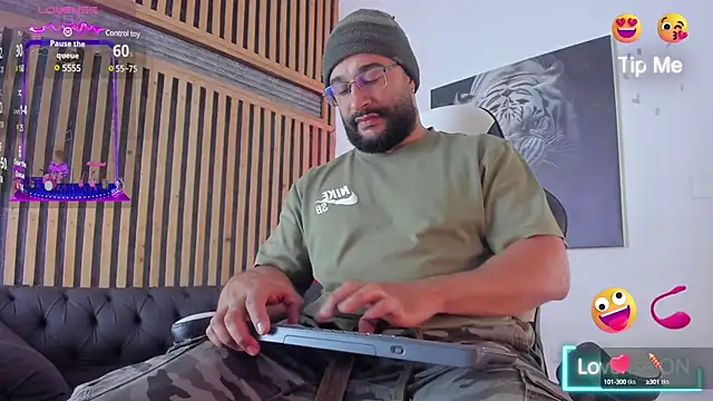 Snapshot of Luke__09 chatting on 16, 3, 2025 Luke 09 online show from 16, 3, 2025