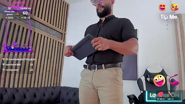 Snapshot of Luke__09 chatting on 18, 3, 2025 Luke 09 online show from 18, 3, 2025