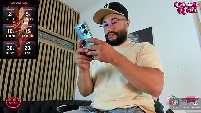 Snapshot of Luke__09 chatting on 20, 3, 2025 Luke 09 online show from 20, 3, 2025