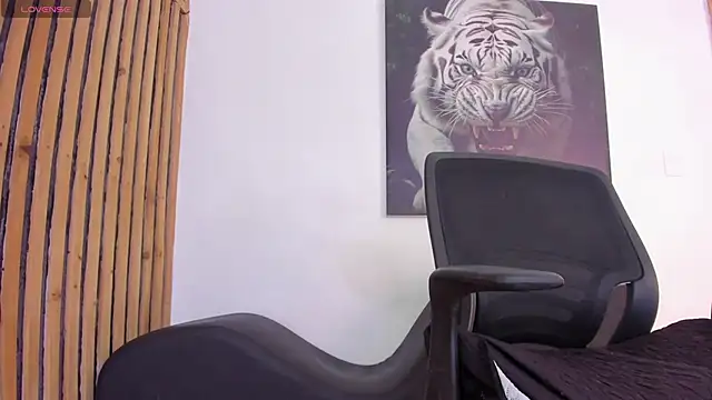 Snapshot of Luke__09 chatting on 14, 10, 2025 Luke 09 online show from 14, 10, 2025