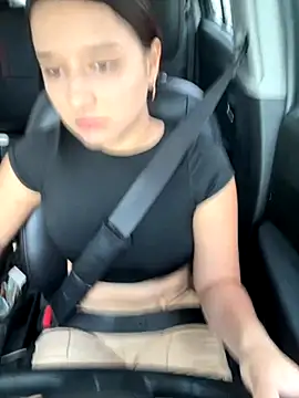 littlemelodi18 online show from 6, 10, 2025