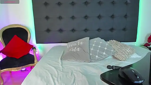 SaraDreamss online show from 22, 1, 2025