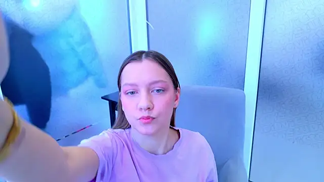 Snapshot of AliceBrayan chatting on 15, 2, 2025 AliceBrayan online show from 15, 2, 2025