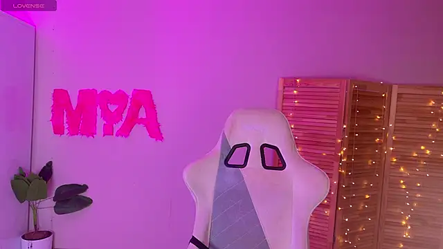 Snapshot of Miss_Mia_Murr chatting on 26, 9, 2025 Miss Mia Murr online show from 26, 9, 2025