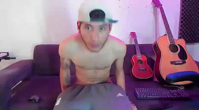 Henrikk senn online show from 11, 12, 2024