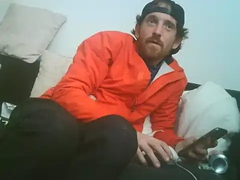 Snapshot of PocoLoco420 chatting on 10, 9, 2025 PocoLoco420 online show from 10, 9, 2025