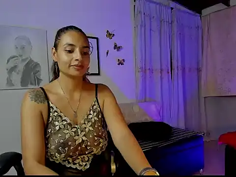 Snapshot of mykaelahoney chatting on 18, 12, 2025 mykaelahoney online show from 18, 12, 2025