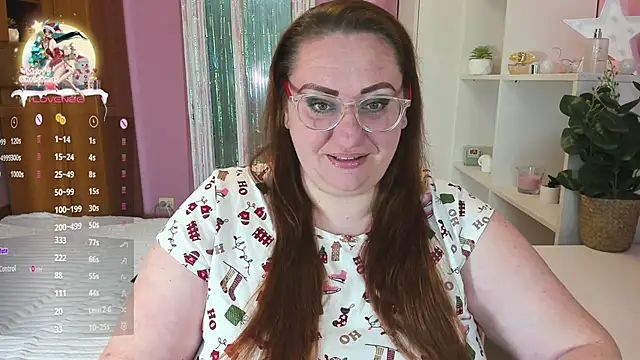 Snapshot of lovely_adelle chatting on 25, 12, 2024 lovely adelle online show from 25, 12, 2024