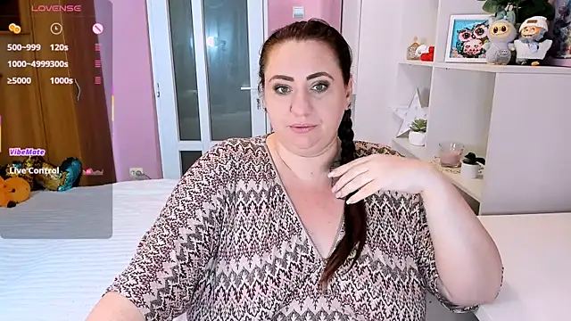 Snapshot of lovely_adelle chatting on 24, 11, 2025 lovely adelle online show from 24, 11, 2025