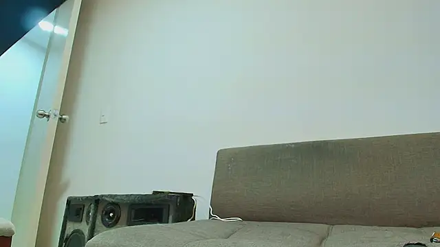Snapshot of thomas_gun chatting on 1, 5, 2026 thomas gun online show from 1, 5, 2026