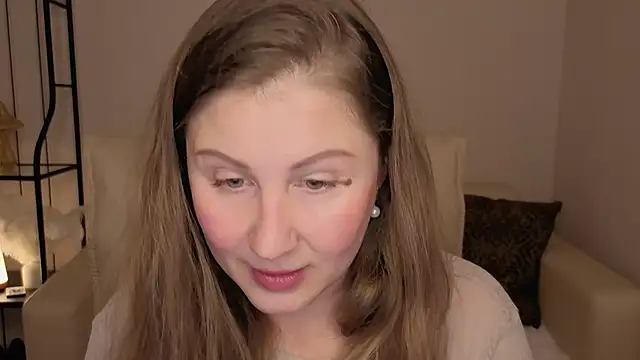 Snapshot of Helens_love chatting on 4, 10, 2025 Helens love online show from 4, 10, 2025