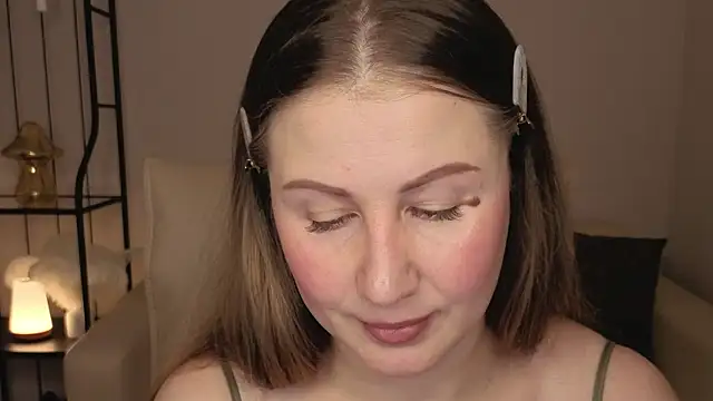 Snapshot of Helens_love chatting on 23, 11, 2025 Helens love online show from 23, 11, 2025