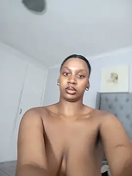 Candy Love 18 online show from 13, 2, 2025