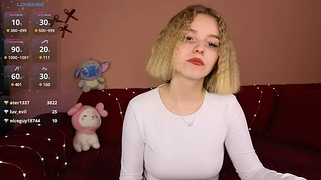 Snapshot of Dragonwind chatting on 8, 1, 2025 Dragonwind online show from 8, 1, 2025